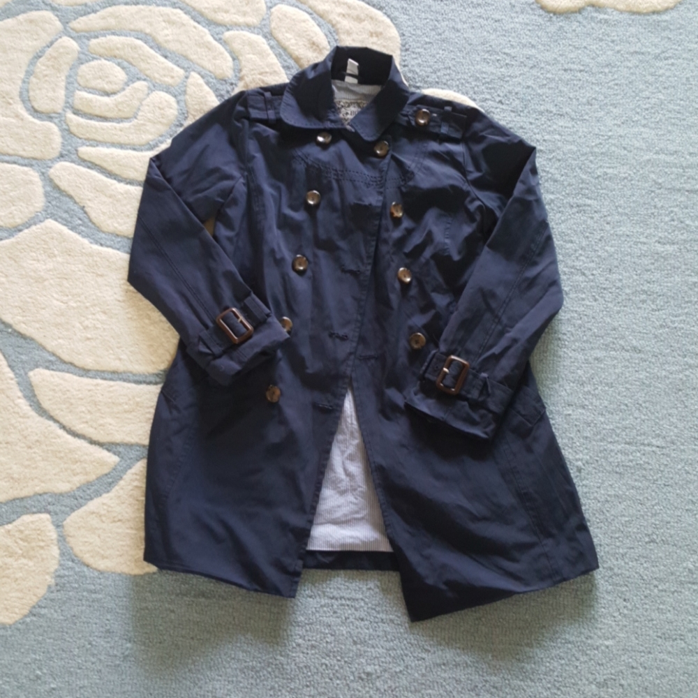 Navy blue jacket for girl
